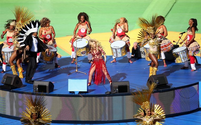 Shakira kicks off 2014 World Cup Final with sizzling outfit Designed by Lebanese Designer